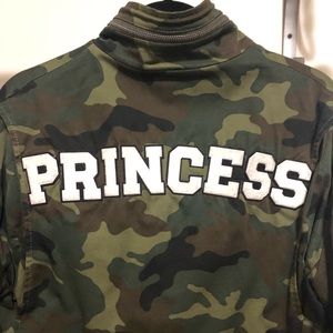 Alice and Olivia boxy camo jacket